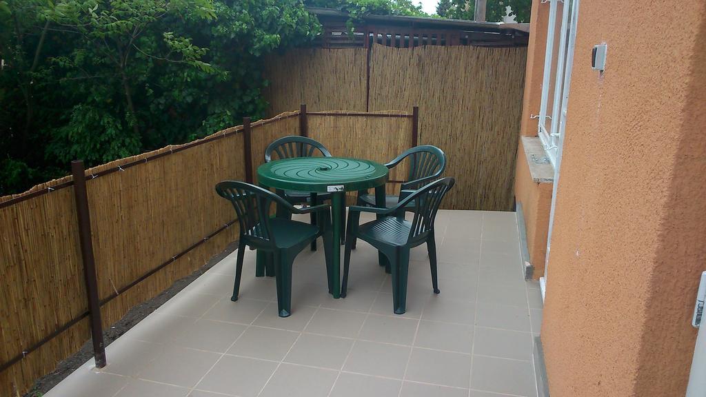 Orchidea Apartman Tata Δωμάτιο φωτογραφία