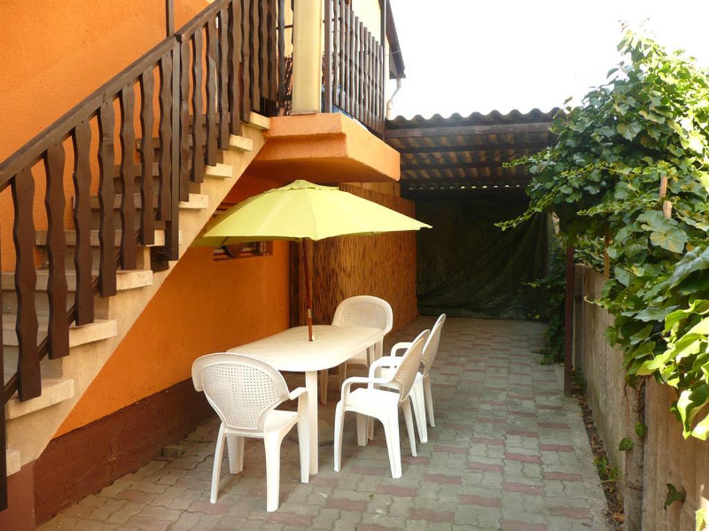 Orchidea Apartman Tata Δωμάτιο φωτογραφία