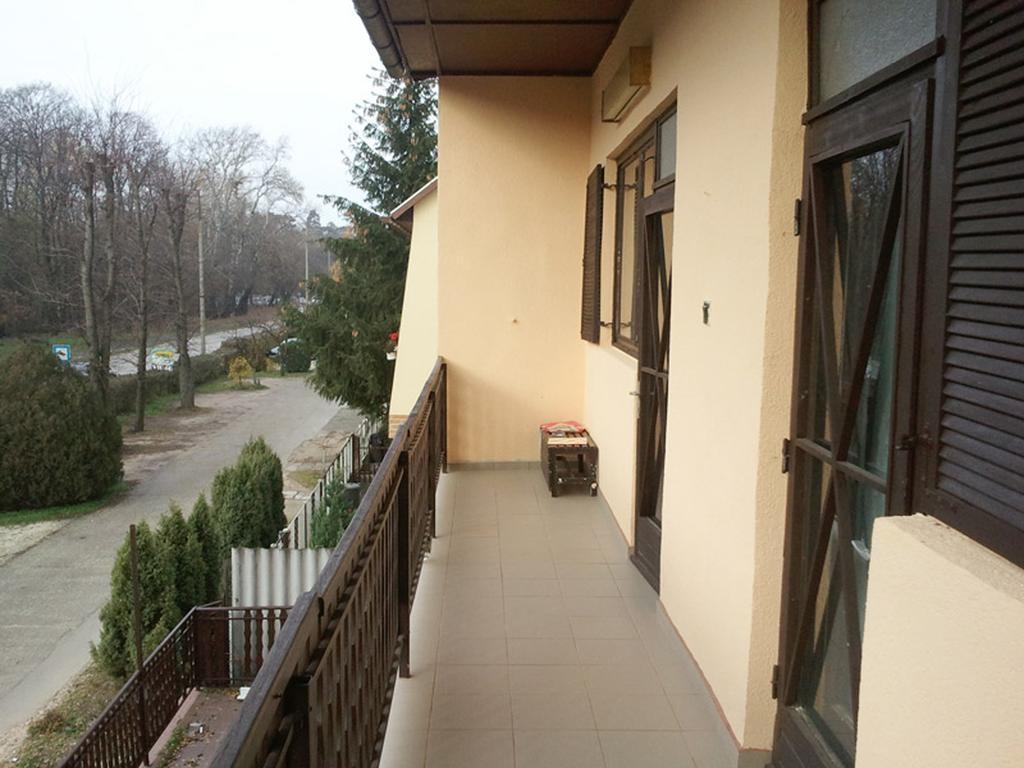Orchidea Apartman Tata Δωμάτιο φωτογραφία