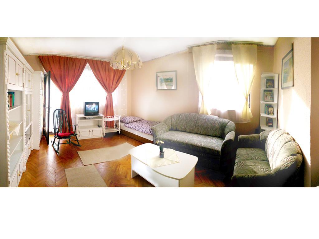 Orchidea Apartman Tata Δωμάτιο φωτογραφία